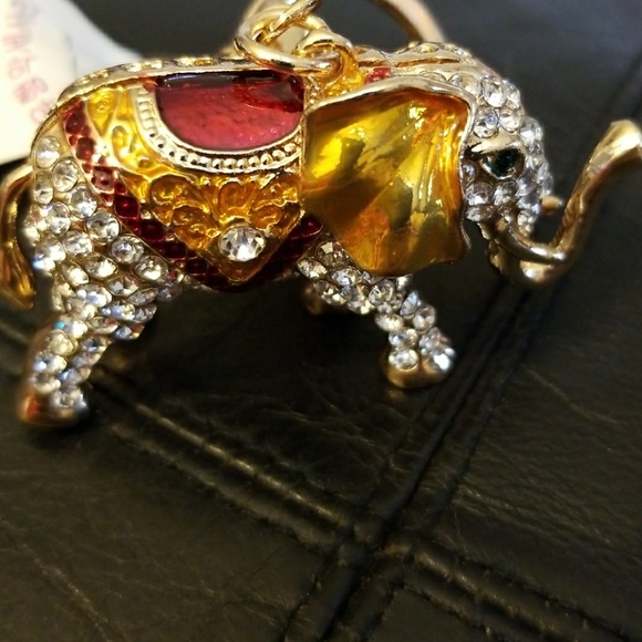 New Lucky Elephant Rhinestone Crystal Keyring - Picture 5 of 7
